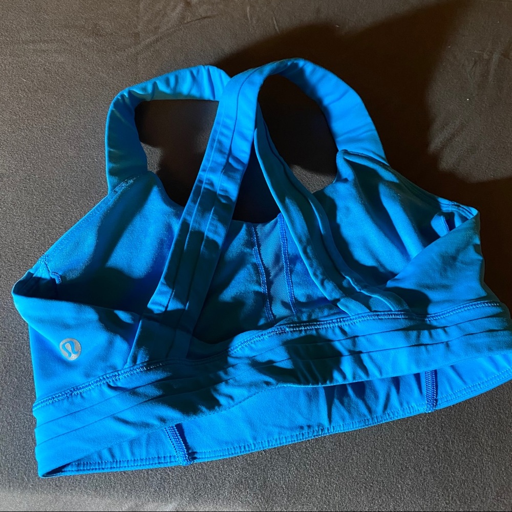 Lululemon sports bra